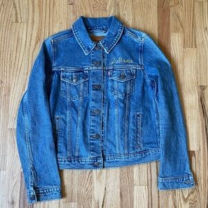 Levi’s Premium Customized “Juliana” Women's Blue Denim Jacket Size Medium